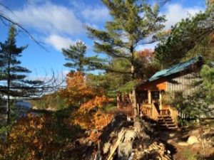 NML Cottage Overlooking Lake